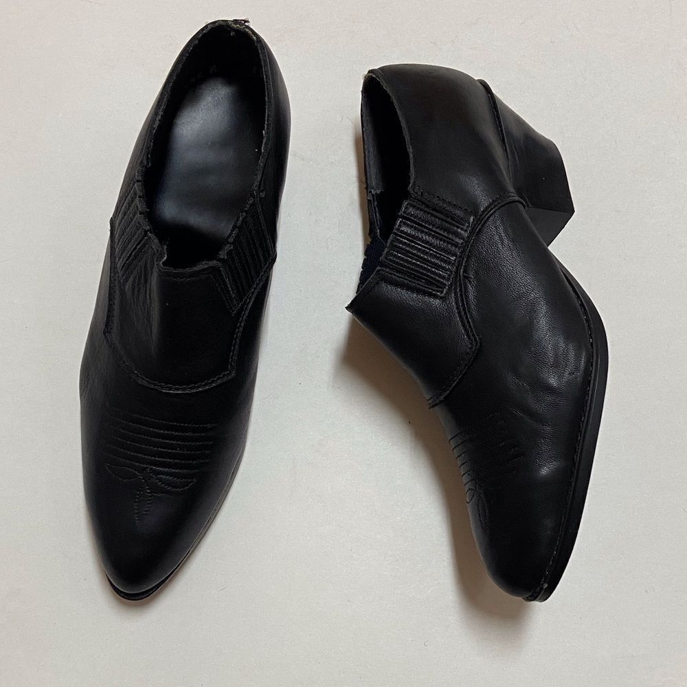 Wrangler Black Leather Women’s
Derbys Made In USA #19 7860 94602 Size 7.5 M